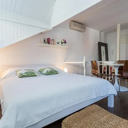 杜布拉夫卡伊泽罗卡公寓 公寓